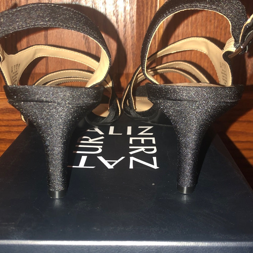 Naturalizer Elegant Black Sandals - Picture 9 of 12